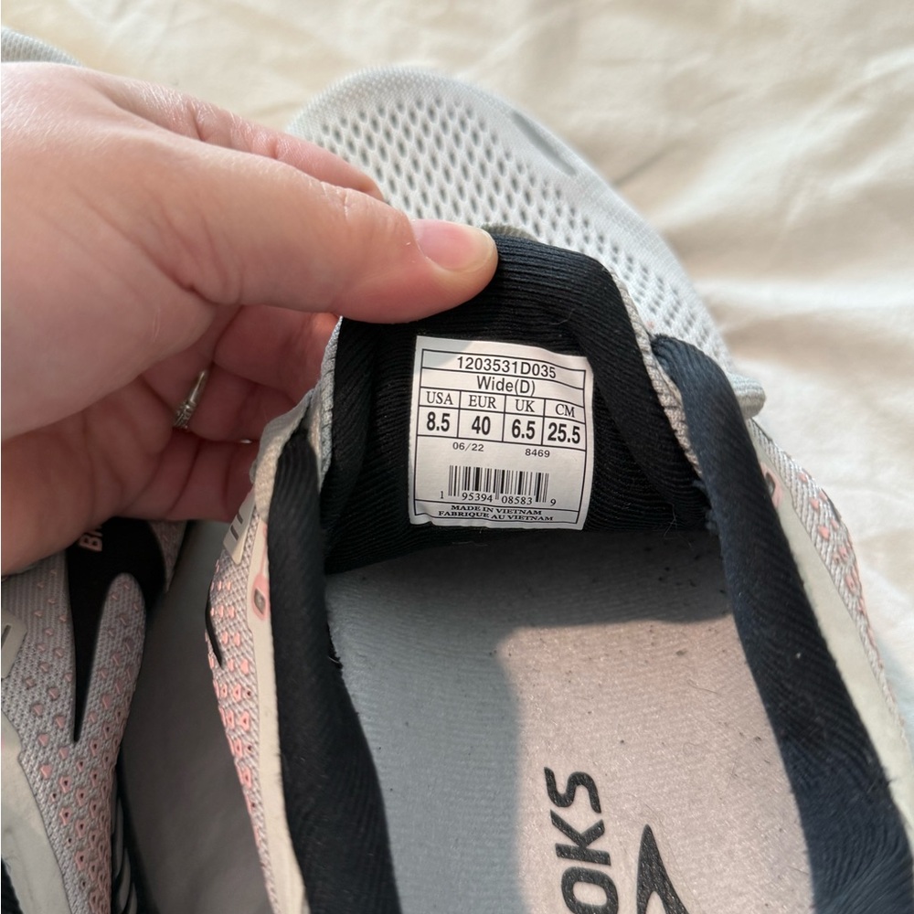 Brooks Gray Adrenaline WIDE - Picture 7 of 8